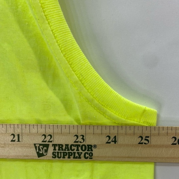 Athletic Works Sheridan Wyoming T-shirt Limited Edition M50-52 Yellow Sleeveless - Picture 5 of 7